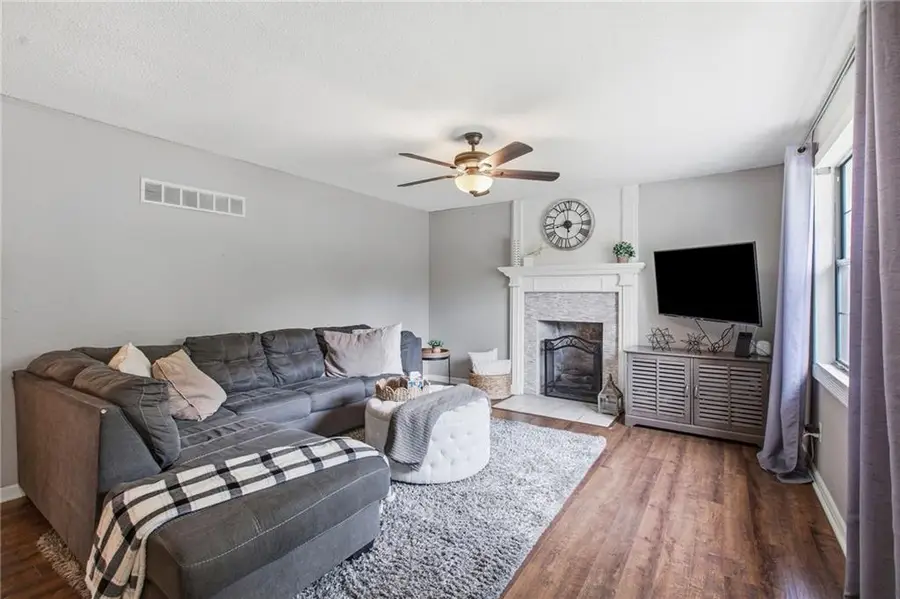 1933 NE Peters Drive, Lees Summit, MO 64063 - #2