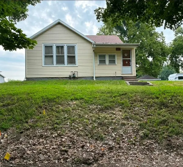 2123 Ashland Avenue, St Joseph, MO 64506