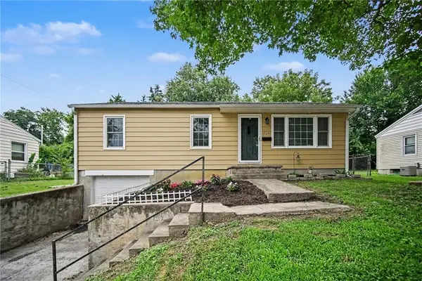507 E Meadow Lane, St Joseph, MO 64501