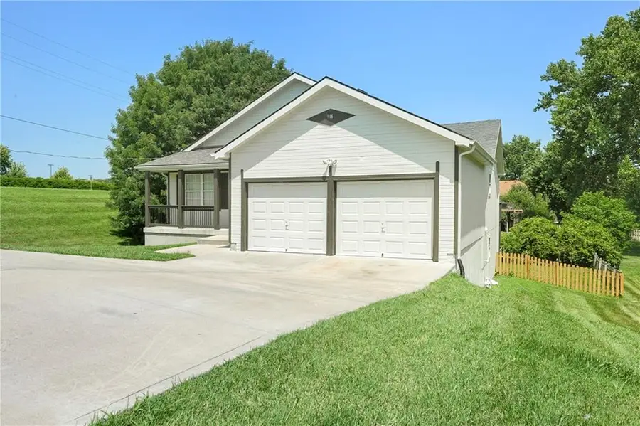 916 Lewis Drive, Leavenworth, KS 66048 - #2