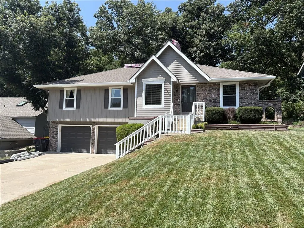 10240 NW 57th Terrace, Parkville, MO 64152 - #1