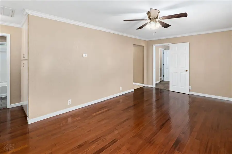 304 E Mason Street, La Monte, MO 65337 - #3