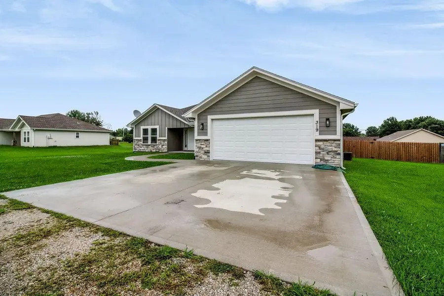 319 W Pacific Street, Kingsville, MO 64061 - #2