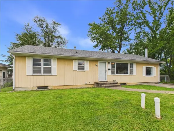 614 Hillcrest Drive, Knob Noster, MO 65336