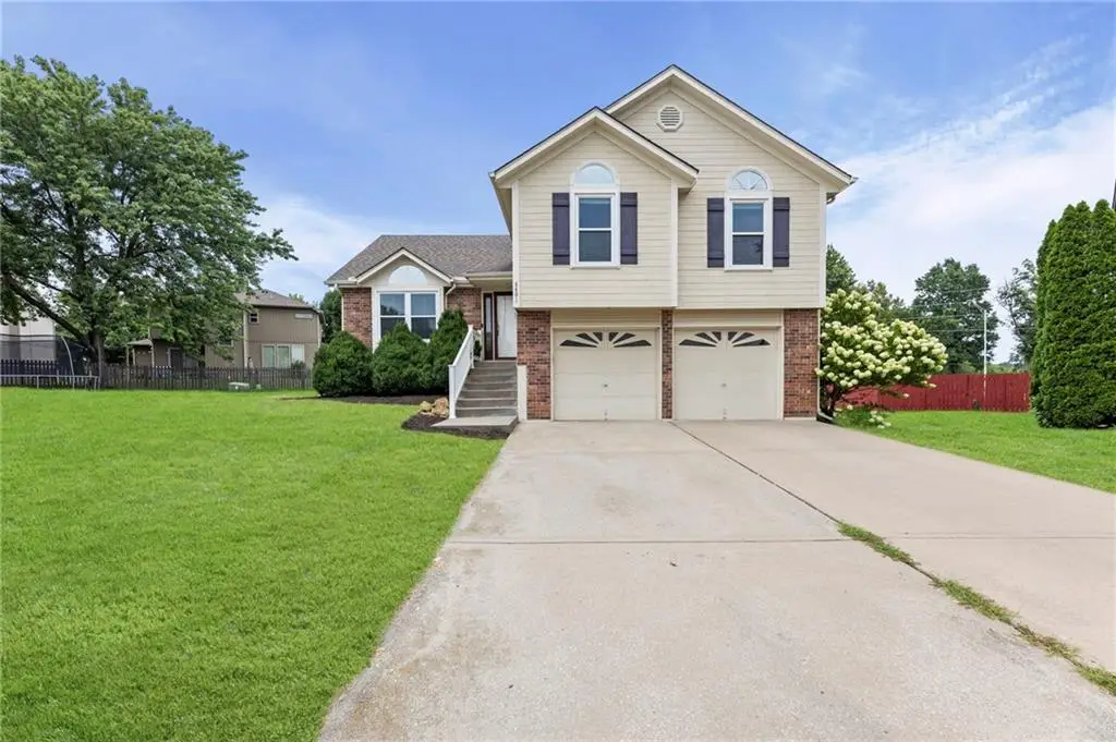 4401 SW Hillside Drive, Lees Summit, MO 64082 - #1