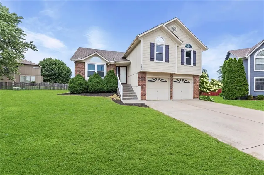 4401 SW Hillside Drive, Lees Summit, MO 64082 - #3