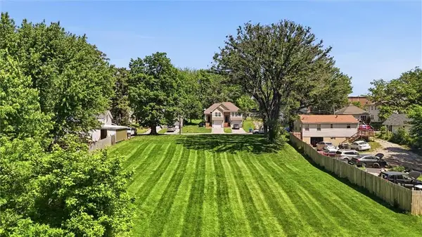 1013 W Linden Avenue, Independence, MO 64052