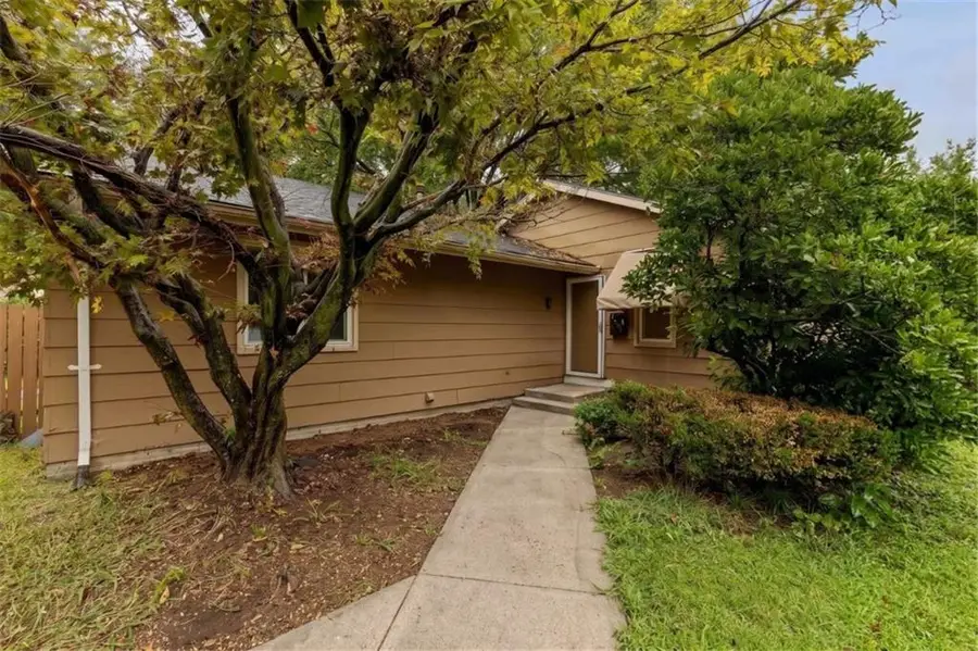 7900 Tennessee Avenue, Raytown, MO 64138 - #2