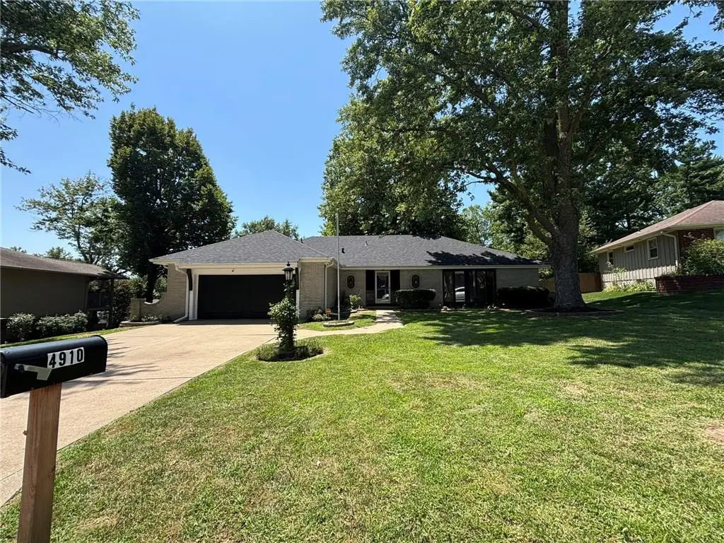 4910 Briarwood Lane, Saint Joseph, MO 64506 - #1