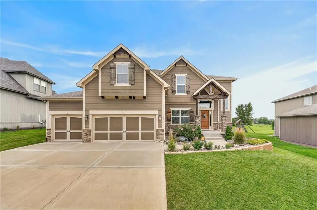 12975 N Champanel Way, Platte City, MO 64079 - #1
