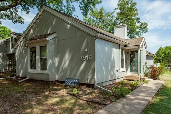 7916 Colony Lane, Lenexa, KS 66215