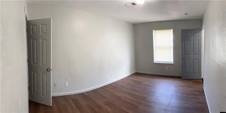 7037 Indiana Avenue, Kansas City, MO 64132 - #2