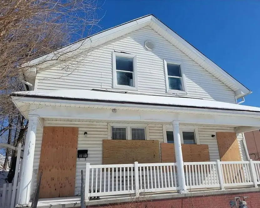 1117 S 12th Street, Saint Joseph, MO 64503 - #1