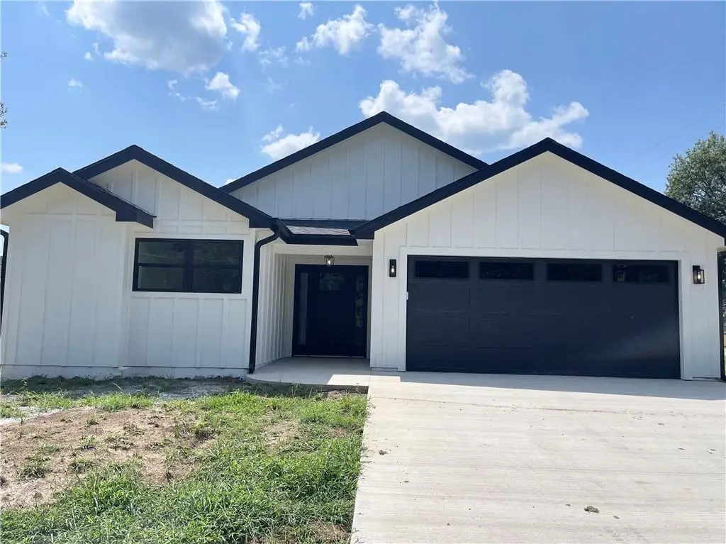 810 N Water Street, Butler, MO 64730 - #1