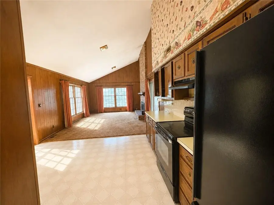 802 S 10th Street, Louisburg, KS 66053 - #3