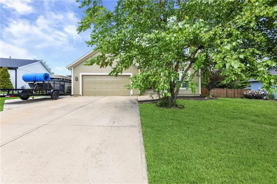 21240 W 226th Street, Spring Hill, KS 66083 - #2