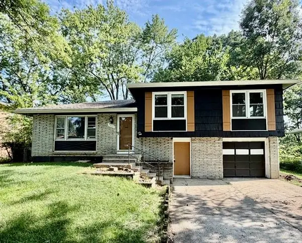 7906 E 93rd Street, Kansas City, MO 64138