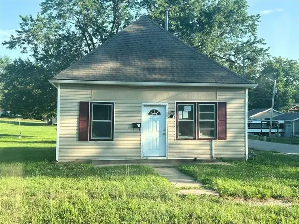 809 W Lexington Street, Richmond, MO 64085