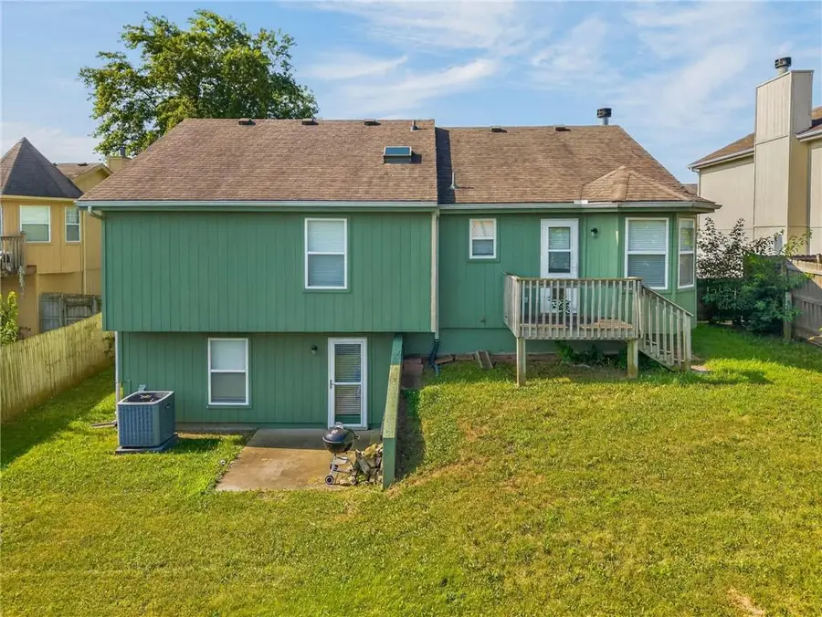 208 NW 112th Terrace, Kansas City, MO 64155 - #3