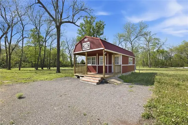 74 3rd Street, Moran, KS 66755