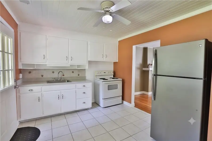4813 Canterbury Street, Roeland Park, KS 66205 - #3