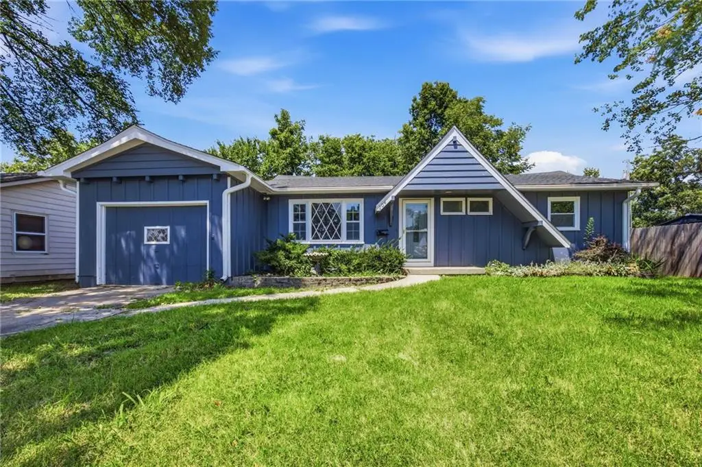 104 Bowman Street, Harrisonville, MO 64701 - #1