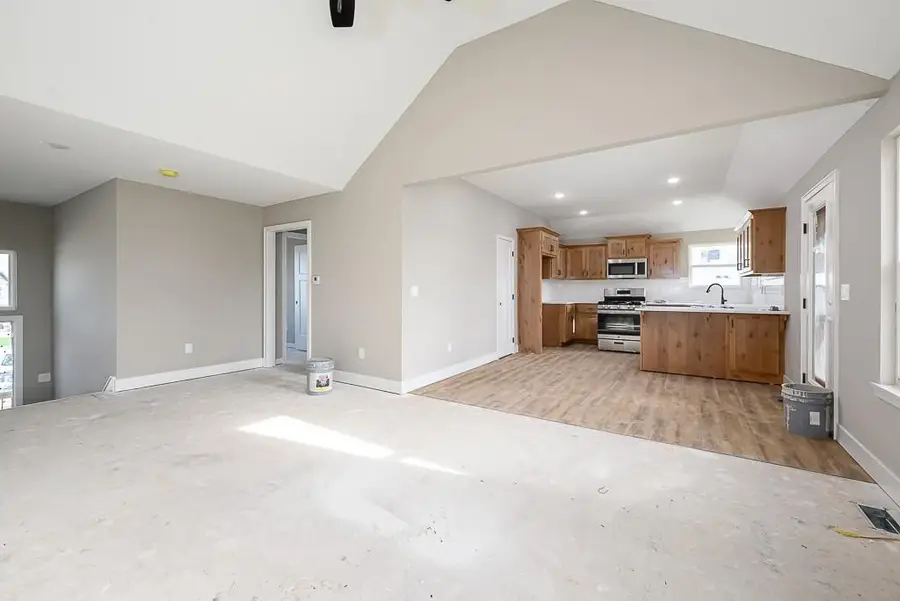15589 Sheridan Court, Basehor, KS 66007 - #3