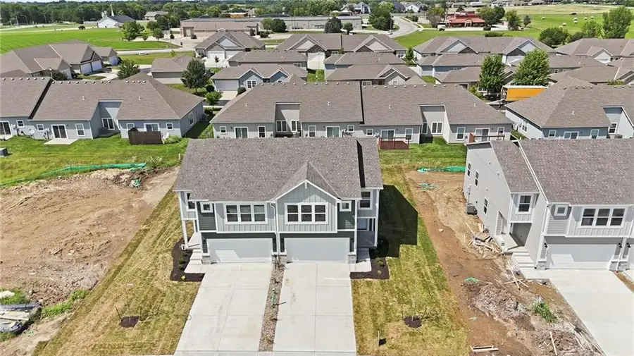 1410 S 4th Street E, Louisburg, KS 66053 - #3