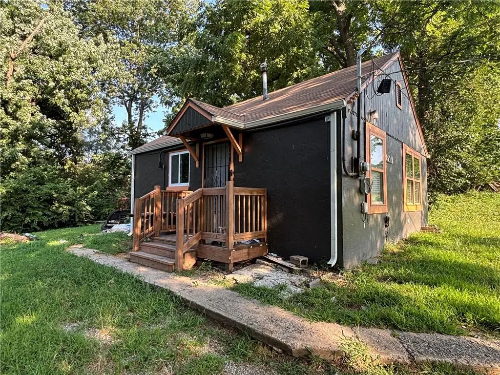2501 N 35th Street, Kansas City, KS 66104 - #1