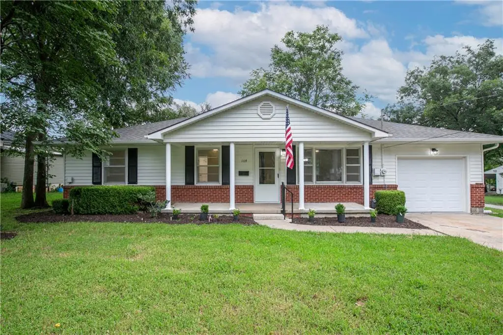 109 Delaware Street, Butler, MO 64730 - #1