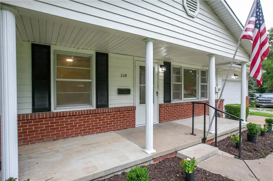 109 Delaware Street, Butler, MO 64730 - #2