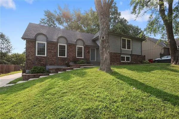 920 SW 17th Street, Blue Springs, MO 64015
