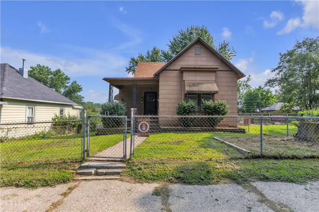 2012 Highly Street, Saint Joseph, MO 64501 - #1