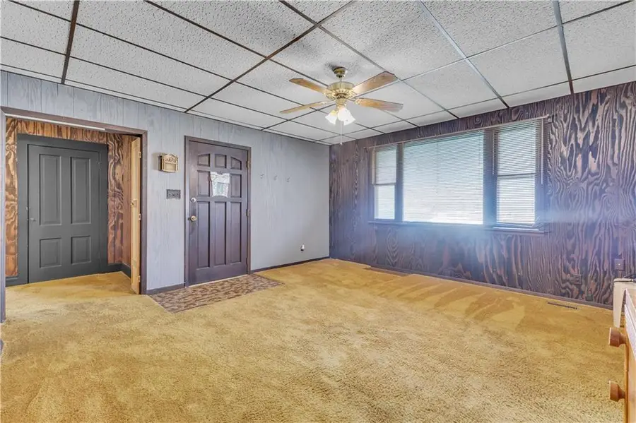 2012 Highly Street, Saint Joseph, MO 64501 - #2