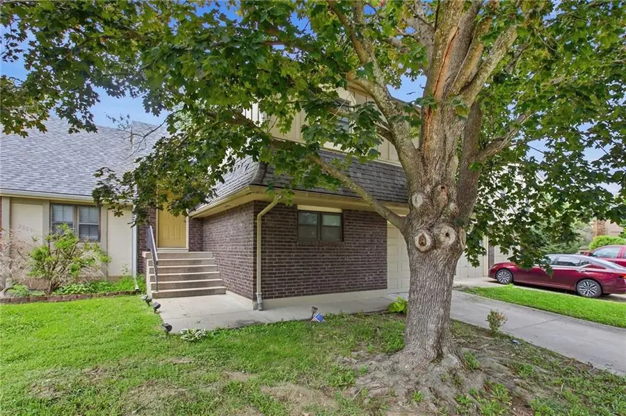 2811 NW 4th Street Terrace, Blue Springs, MO 64014 - #2