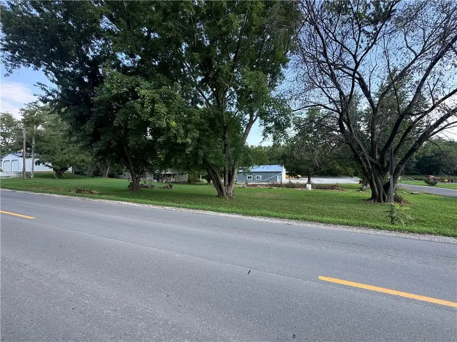 402 E 3rd Street, Mound City, MO 64470 - #2