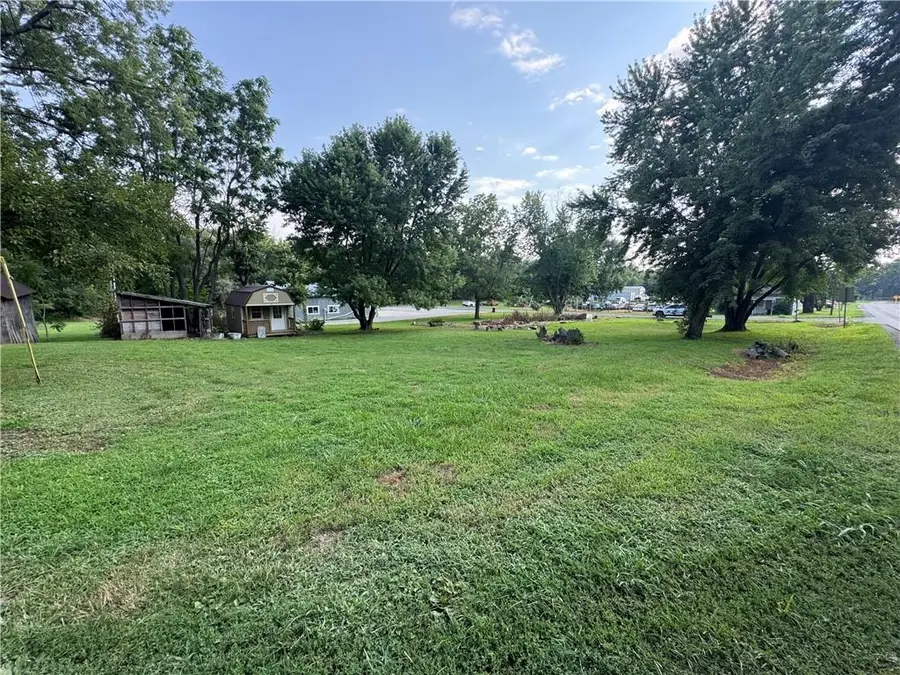 402 E 3rd Street, Mound City, MO 64470 - #3