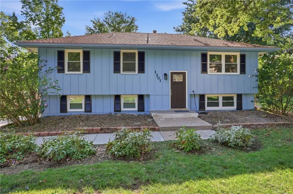 1201 SW Mission Place, Lees Summit, MO 64081 - #1