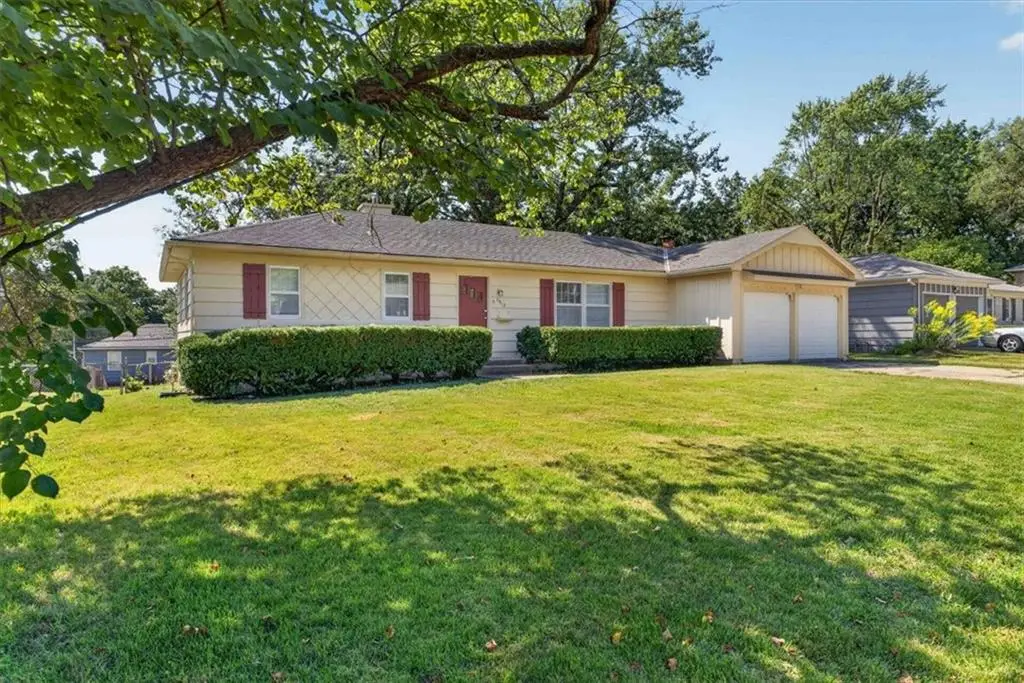5913 W 101st Place, Overland Park, KS 66207 - #1