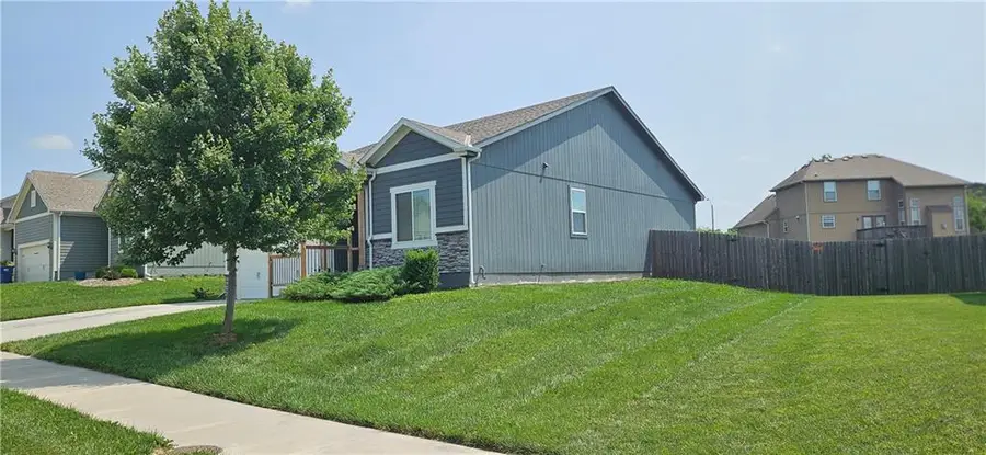 12432 Live Oak Circle, Peculiar, MO 64078 - #2