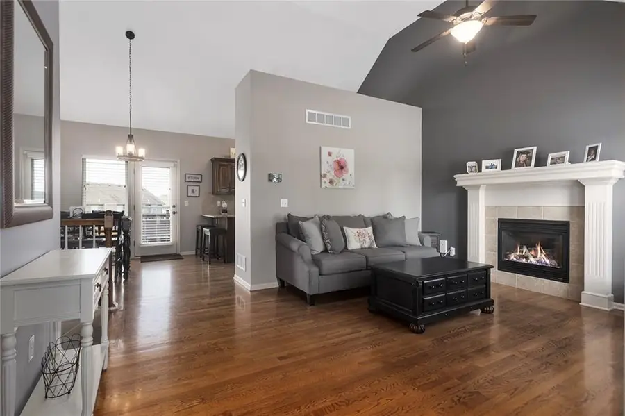10904 N Manchester Avenue, Kansas City, MO 64157 - #3