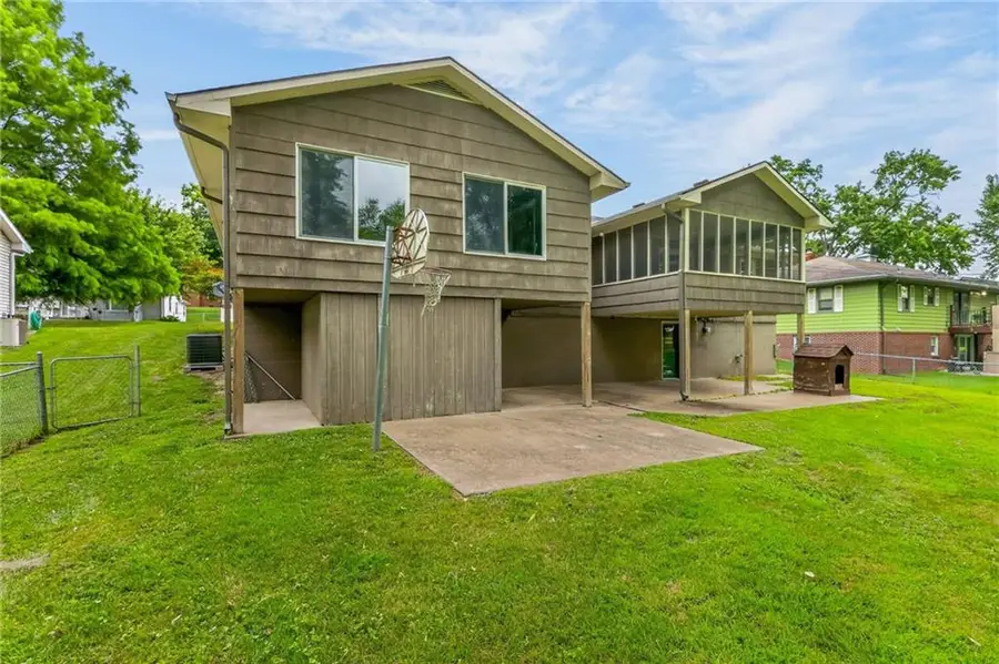 2820 Scott Street, Saint Joseph, MO 64507 - #3