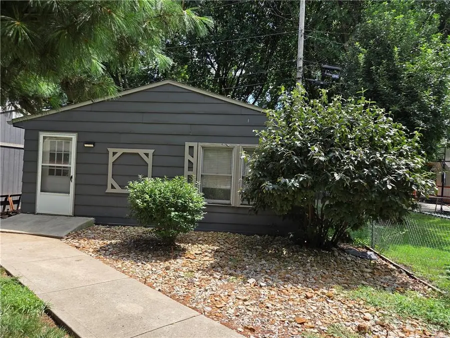 12109 E 49th Terrace, Kansas City, MO 64133 - #2
