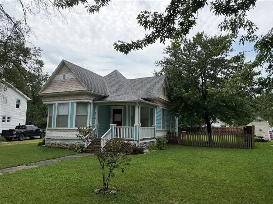 610 S Maple Street, Ottawa, KS 66067 - #3