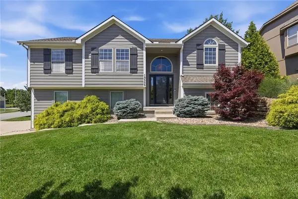 19505 W 110th Street, Olathe, KS 66061
