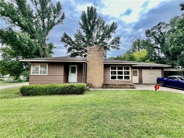 417 E Edison Street, Independence, KS 67301