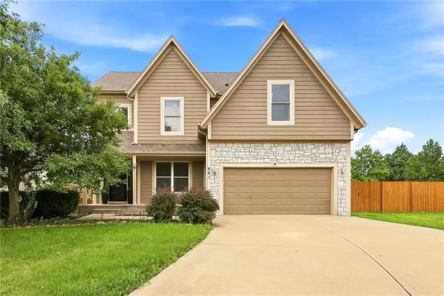 883 S Clearwater Creek Drive, Olathe, KS 66061 - #2