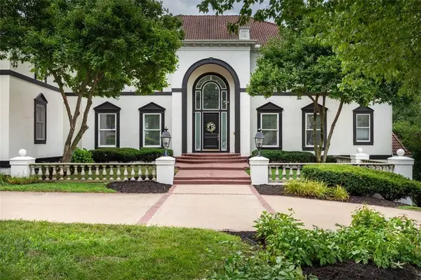 3109 W 118th Street, Leawood, KS 66211