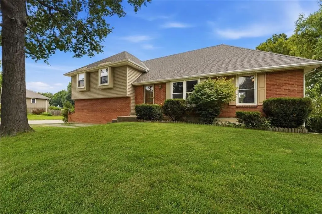 400 S Normandy Drive, Olathe, KS 66061 - #1