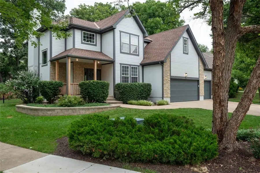 12124 Grand Avenue, Kansas City, MO 64145 - #2